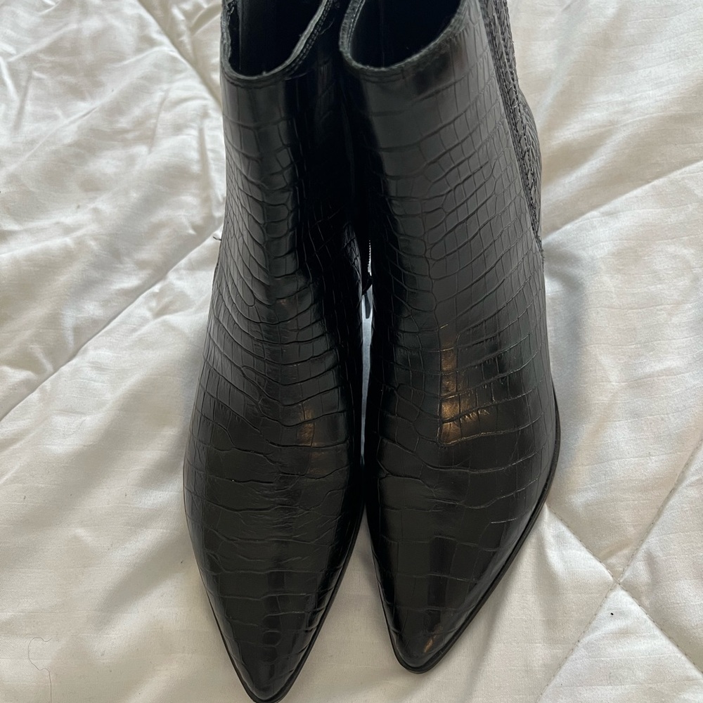 Black Boots